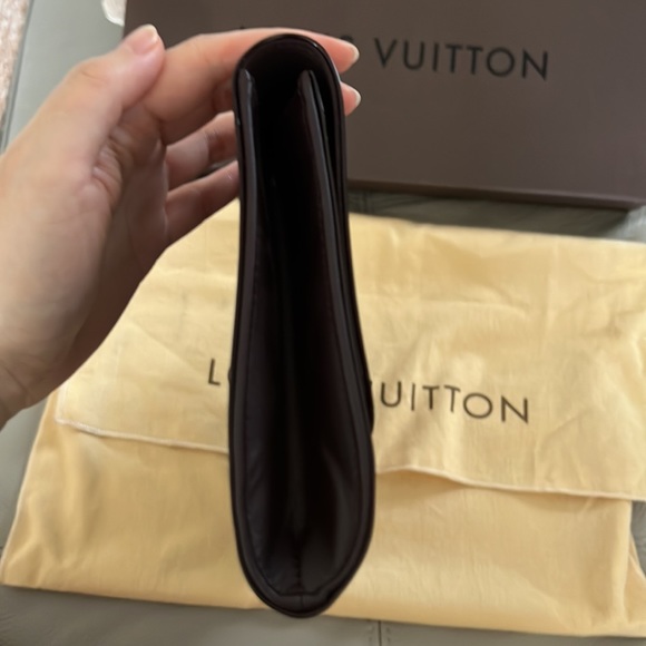 Louis Vuitton Vernis Amarante Robertson Pochette - Picture 4 of 8